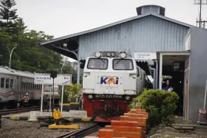 PT KAI - Pemprov Bali Sepakati Rencana Pengembangan Kereta Api    