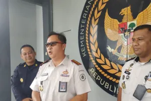 Bukan Pabrik Biasa! Lapas Padang Ternyata Produksi 5.000 Sandal Setiap Bulan