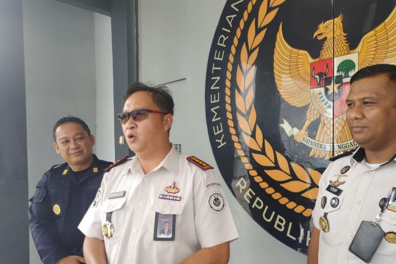 Bukan Pabrik Biasa! Lapas Padang Ternyata Produksi 5.000 Sandal Setiap Bulan