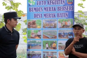 Bupati Lampung Selatan Dorong Pengembangan Budidaya Melon dan Anggur Berbasis BUMDes