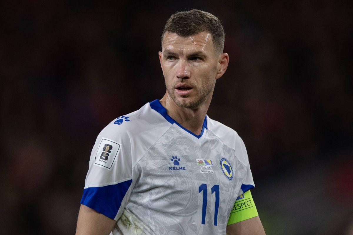 Edin Dzeko Pensiun dari Timnas Bosnia Setelah Laga UNL Ko...