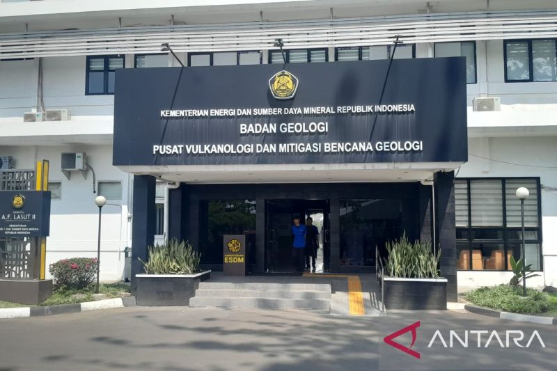 Gunung Api Erupsi Bersamaan, Benarkah Saling Memicu? PVMBG Beri Jawaban