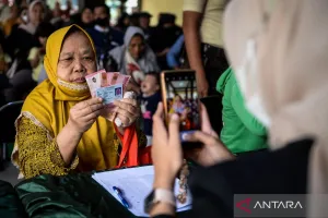 Pendapatan DKI Turun Rp69,36 Triliun, Legislatif Soroti Pemangkasan Bansos Rp57,9 Miliar