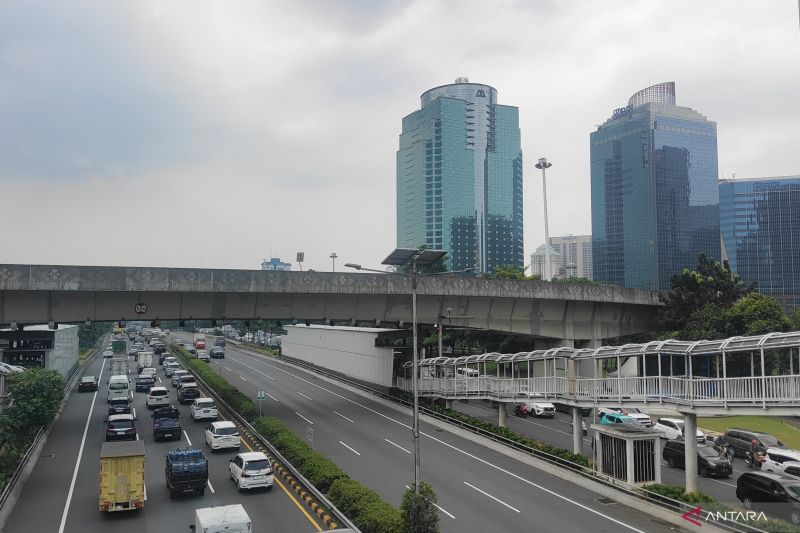 BMKG Kasih Bocoran Cuaca Jumat: Sebagian Besar Wilayah RI...