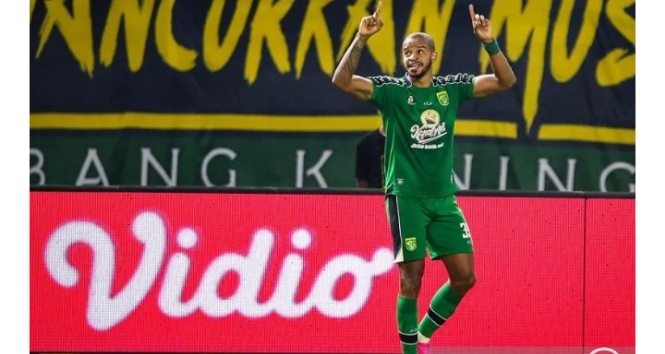 Kabar Baik! "Striker" Alex Martins Masuk Rombongan Perseb...
