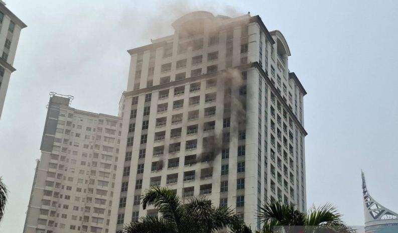 Kebakaran Apartemen Pavilion: Listrik Sempat Padam, Penghuni Lalu Cium Bau Hangus