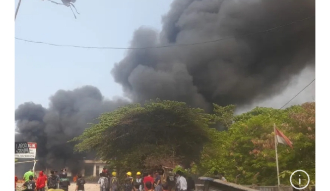 Lapak Pedagang di Kedoya Selatan Jakbar Hangus Terbakar, ...