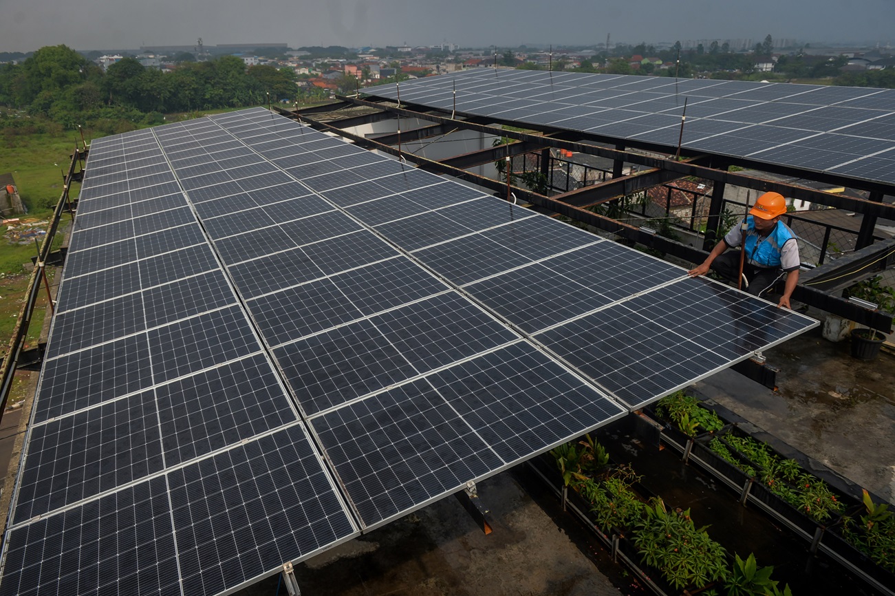 Pemerintah Didorong Perkuat Regulasi PLTS 100 GWp