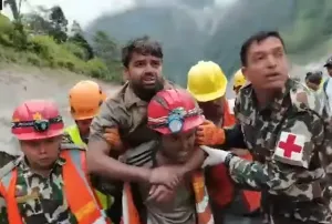 Sembilan Hari Terjebak di Kedalaman 170 Meter, Dua Pekerja Nepal Berhasil Diselamatkan Hidup-Hidup