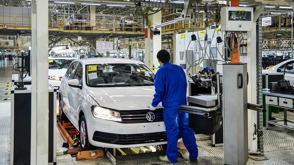 Volkswagen Lakukan PHK Besar-besaran, 100.000 Pekerja Bakal Dirumahkan