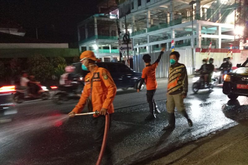 BPBD Bandarlampung Imbau Warga Kurangi Aktivitas di Luar Rumah agar Terhindar dari Debu Vulkanik GAK