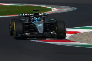 Formula 1: Russell Masih Te...