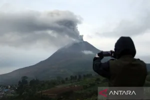 Status Gunung Sinabung Siaga, BNPB Minta Warga di Karo Segera Mengungsi