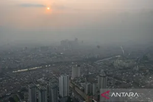 IQAir: Udara Jakarta Pagi Ini Tak Sehat bagi Kelompok Sensitif 