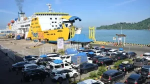 KSOP: Penyeberangan Bakauheni-Merak Tetap Normal saat Anak Krakatau Erupsi
