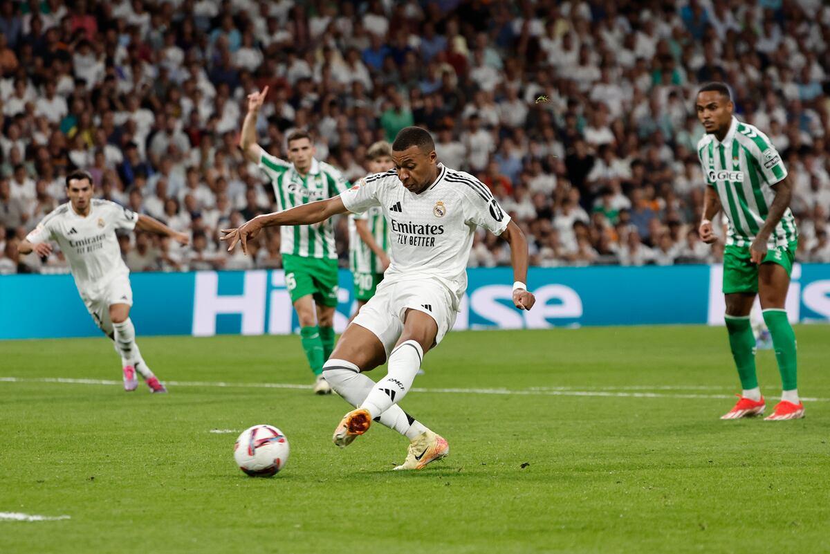 La Liga Spanyol: Mbappe Gagal Penalti, Betis Bungkam Real Madrid lewat Gol Parrott