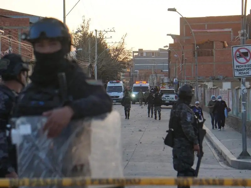 Ledakan Besar Terjadi di Barak Militer Bolivia, 10 Orang ...