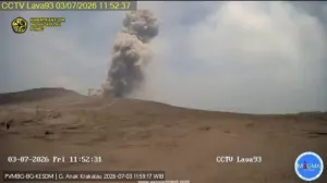 PVMBG: Anak Krakatau Level 3 Siaga