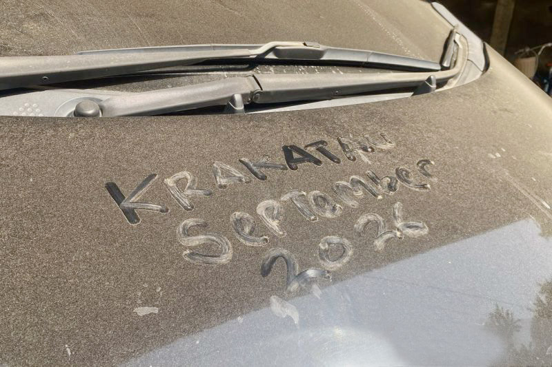 Abu Vulkanik Nempel di Kendaraan Anda? Ikuti Ini Cara Ben...