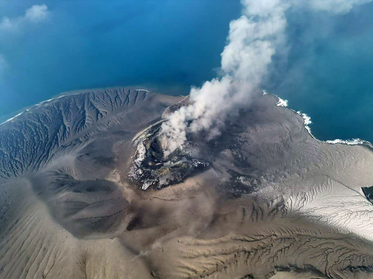 Erupsi 25 Jam Berakhir! PVMBG: Anak Krakatau Masih Berbahaya, Status Siaga Masih Berlaku