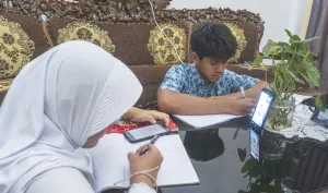 Hindari Abu Krakatau, Siswa Jakarta Belajar dari Rumah