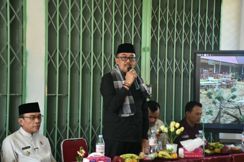 Komisi X DPR Blusukan ke Sekolah Terdampak Bencana di Padang, Apa yang Ditemukan?