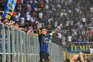 Lautaro Martinez Jadi Pahlawan! Inter Milan Menang Dramatis 3-2 atas Napoli
