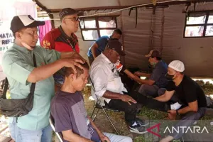 Layanan Pengobatan bagi Pengungsi Kebakaran di Jayapura