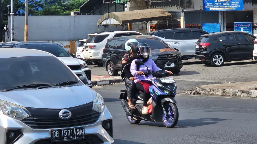 Menkes Imbau Warga Tidak Keluar Rumah demi Kurangi Risiko...
