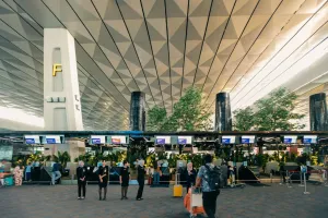 Penutupan Sementara Operasional Penerbangan di Bandara Soetta Diperpanjang hingga Pukul 13.30 WIB