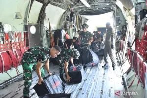 TNI AU Turun Tangan! Alat Kesehatan Disalurkan untuk Bantu Petugas Hadapi Karhutla