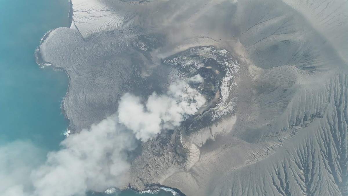 Badan Geologi: Erupsi Anak Krakatau Berakhir, Aktivitas Menurun, tetapi Tetap Waspada