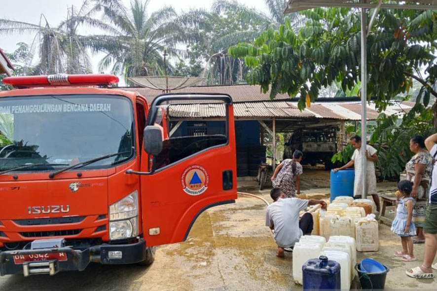 Bantuan Air Bersih untuk Daerah Terdampak Kekeringan