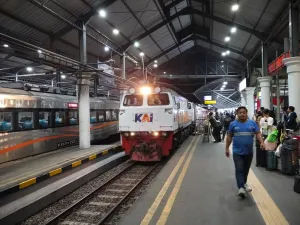 Letusan Anak Krakatau Masih Ganggu Penerbangan, KAI Daop 8 Kembali Tambah Kereta Eksekutif dan Ekonomi New Generation untuk Perjalanan Surabaya-Jakarta