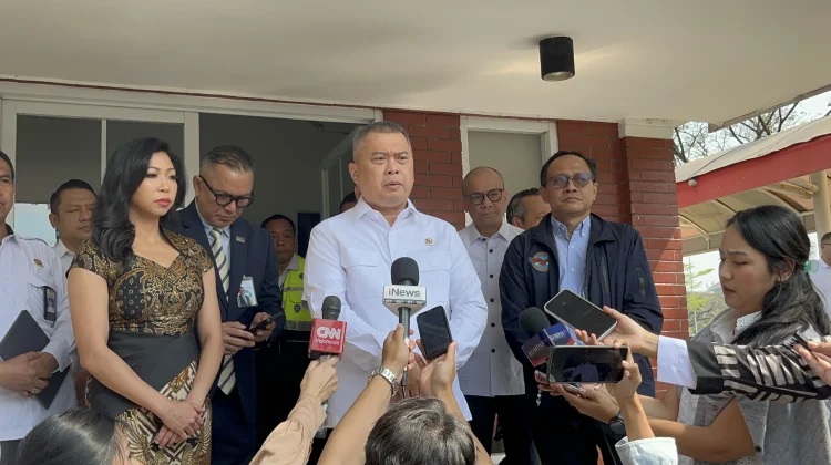 Menhub: Delapan Bandara Masih Ditutup imbas Abu Vulkanik ...