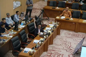 RDP Panja Lingkungan Hidup, Bambang Haryadi Sesalkan Jababeka Hanya Kirim Anak Perusahaan.