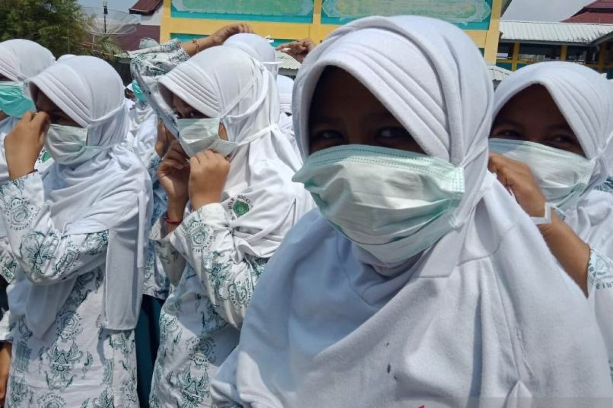 13 Cara Cegah Dampak Abu Vulkanik pada Anak Rekomendasi IDAI
