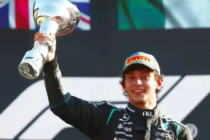 Start Posisi 19 Bukan Halangan, Kimi Antonelli Ngamuk Menang Comeback Gila di GP Italia