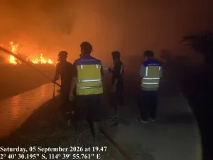 400 Hektare Terbakar! KemenPU Kerahkan Pompa ke Saluran Tersier Padamkan Karhutla Kapuas