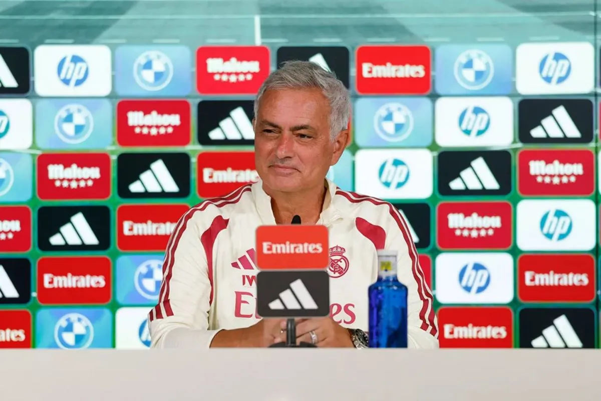 Mourinho Cuekin Duel Lawan Inter, Ada Apa di Balik Sikap Santainya?