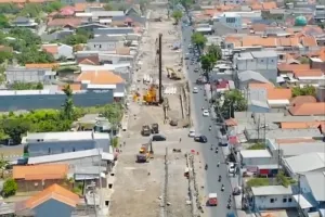 Perkuat Mobilitas dan Distribusi Logistik Surabaya-Gresik-Sidoarjo, Pelebaran 950 Metwr Jalan Wiyung-Menganti Dipercepat untuk Rampung 2026