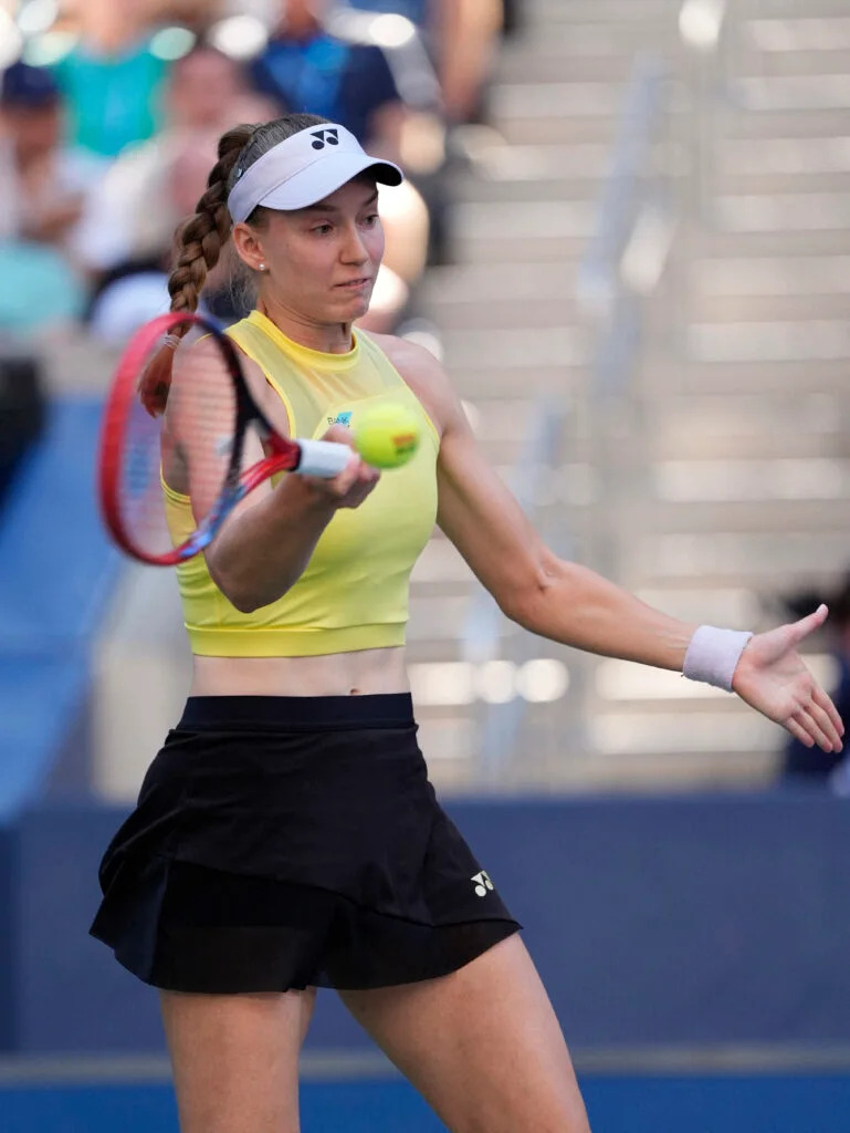 US Open: Rybakina Tumbangkan Osaka, Zheng Bikin Kejutan dengan Singkirkan Swiatek 