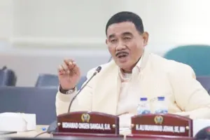 Wali kota Diminta Cari Solusi Agar Sopir JakLingko Tidak Ugal-ugalan