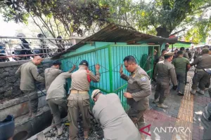 Aturan Baru PKL Bandung Bikin Pedagang Harus Waspada, Trotoar dan Drainase Tak Boleh Terganggu