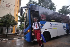 DPRD DKI Usul Pelajar Masuk Penerima KLG, Dorong Kebiasaan Naik Transportasi Umum