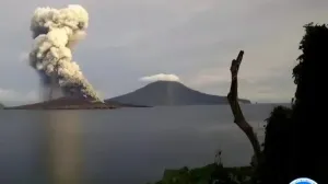 PVMBG: Gunung Anak Krakatau Meletus Lagi