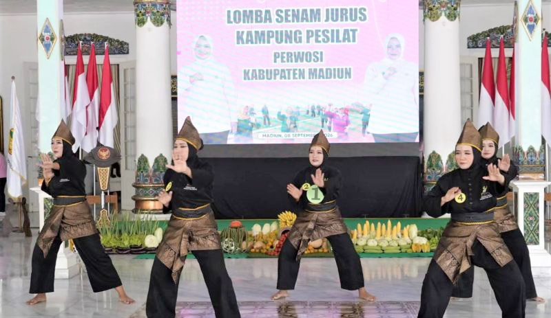 Senam Kampung Pesilat 2026: Upaya Dispapora Madiun Perken...