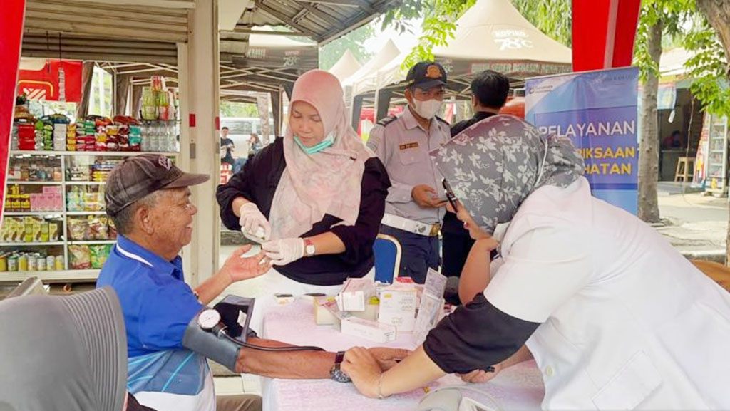Terminal Kalideres Buka Posko Kesehatan Gratis