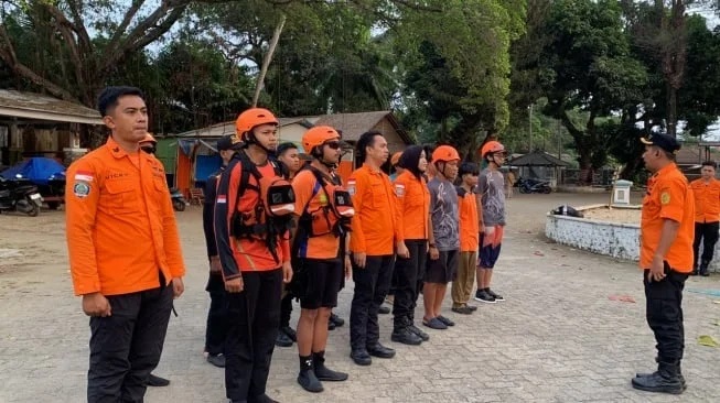 Tim SAR Kerahkan Lima Kapal Cari Lima Jurnalis yang Hilan...