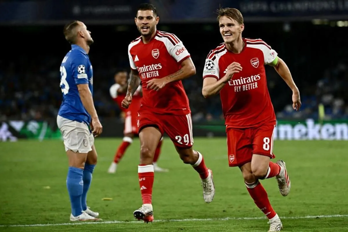 Arsenal Bikin Napoli Terdiam! Gol Odegaard Antar The Gunn...